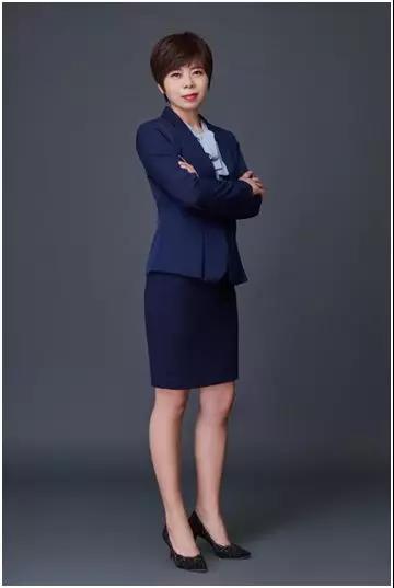 岳灵生发网红店经理印宇鸽